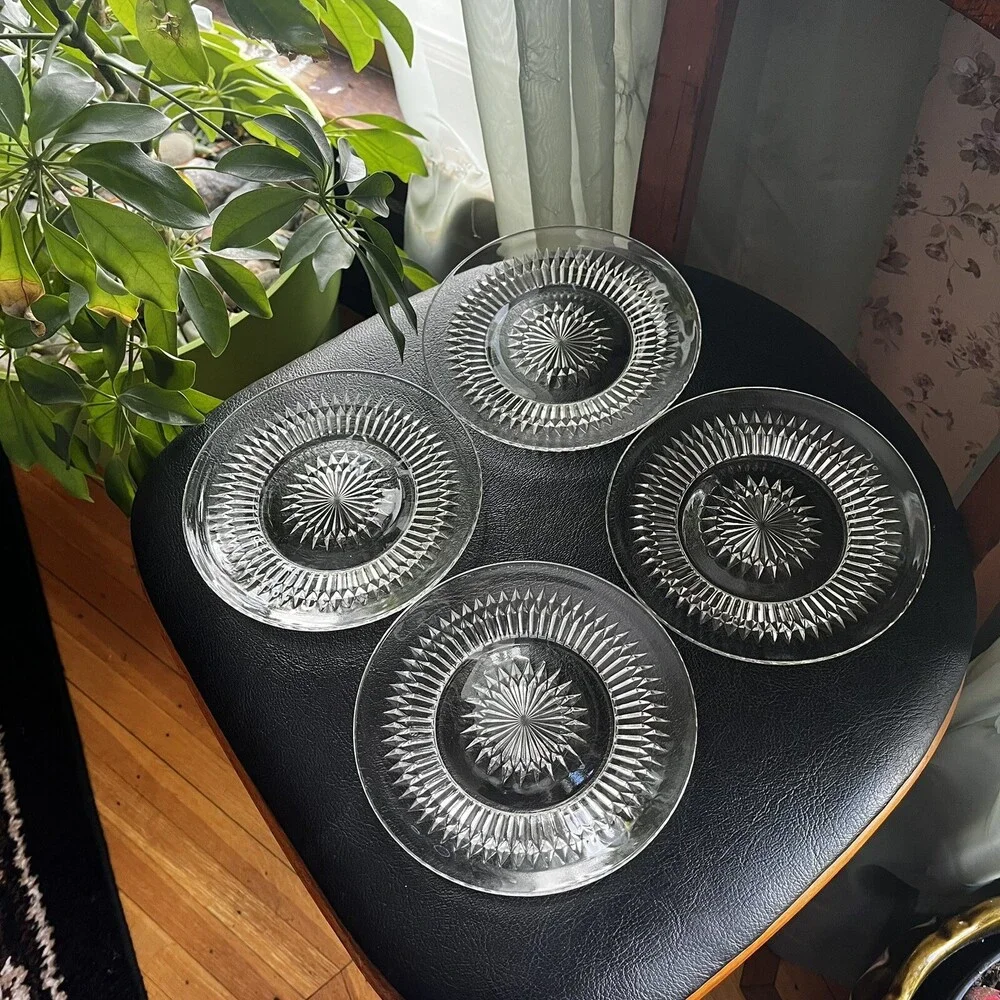 VTG 40s Jeannette Depression Glass Crystal 6.25” Bread & Butter Plates